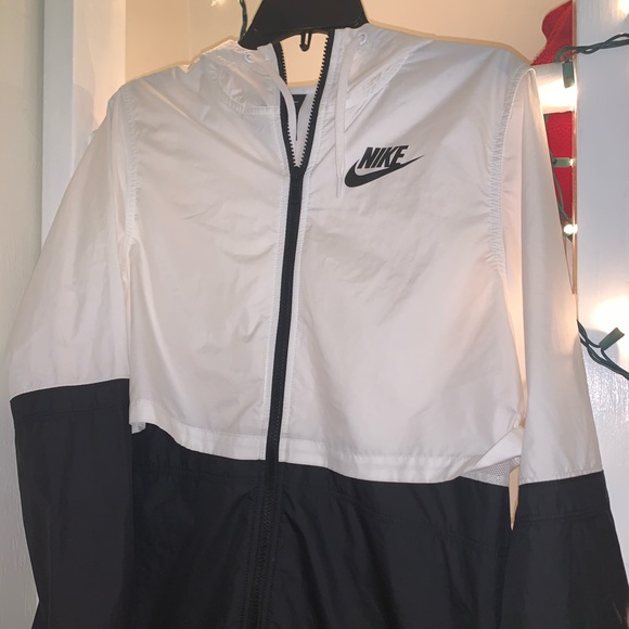 nike jacket with hood price